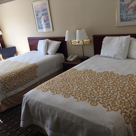 Budget Host Inn Lebanon Kültér fotó